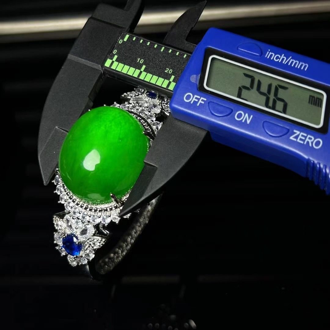 Yunnan jade bracelet inlaid with moissanite diamonds, gift for girlfriend and mother