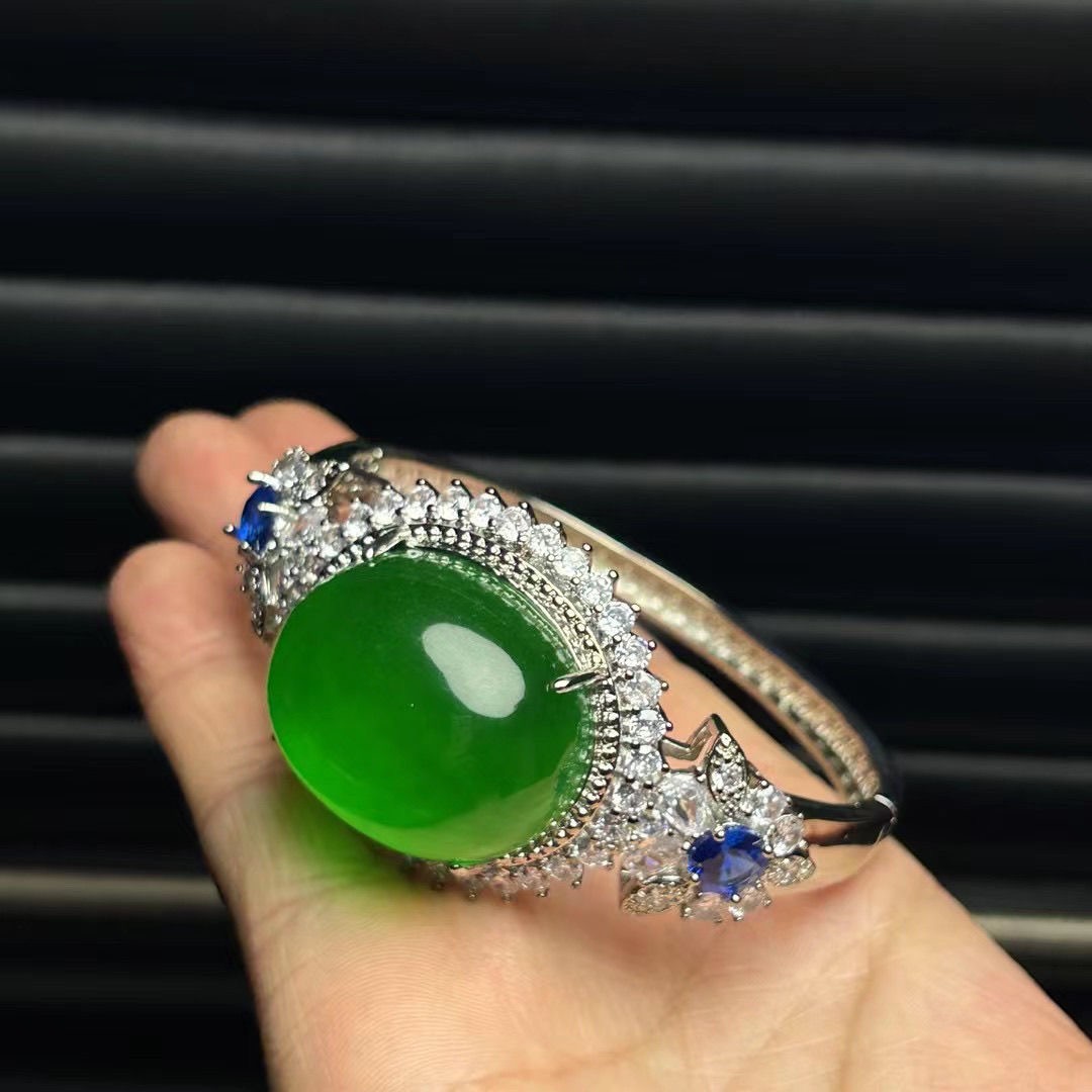 Yunnan jade bracelet inlaid with moissanite diamonds, gift for girlfriend and mother