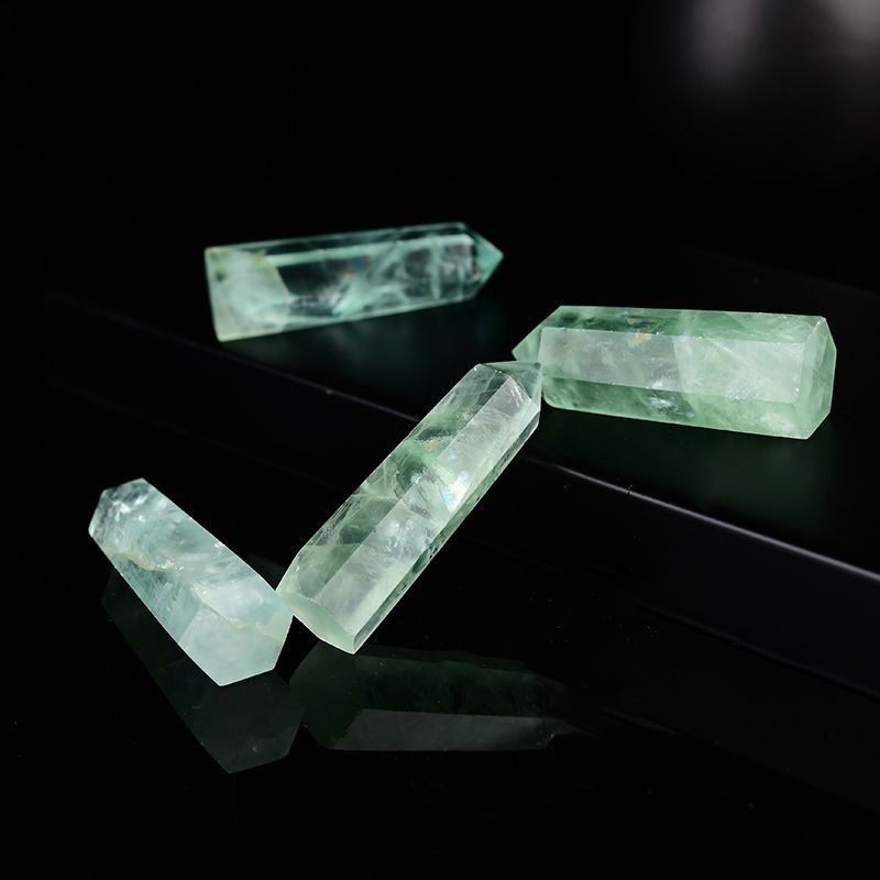 Natural crystal, raw stone, pillar, geometric energy, magnetic field, home office