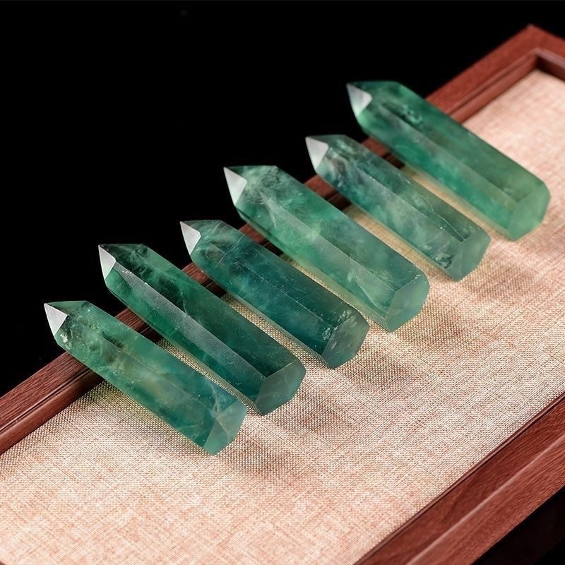 Natural crystal, raw stone, pillar, geometric energy, magnetic field, home office
